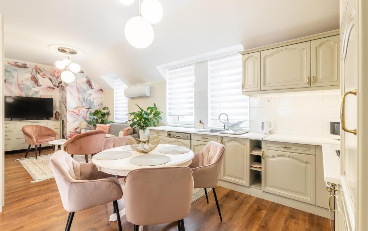 Monarchia Apartman Pearl Mosonmagyaróvár Exteriér fotografie